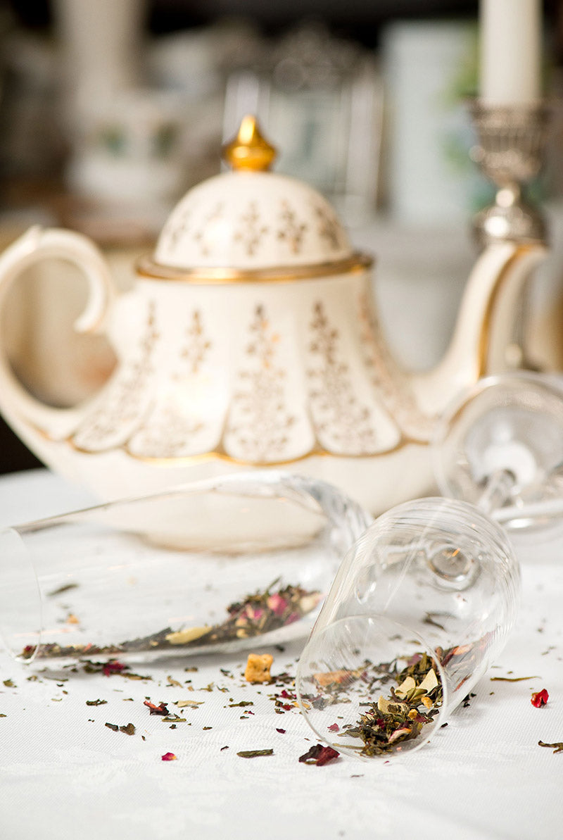 champagne bouquet loose in glasses